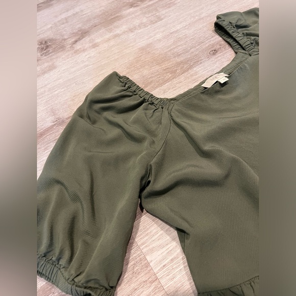 ⭐️ BOGO ⭐️ Loft Outlet Short Sleeve Blouse, Small - Picture 2 of 5